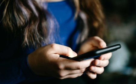 FCC plans ID mandate that could block anonymous use of prepaid burner phones