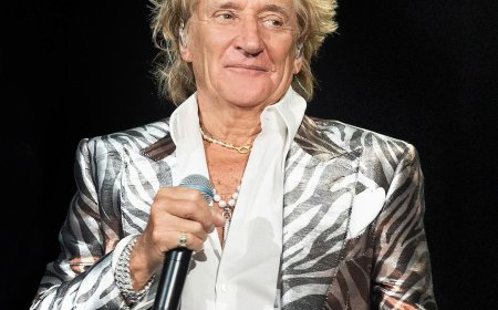 Rod Stewart Details "Awful" Illness Led to Vegas Show Cancellations