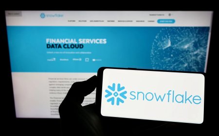 Sanofi (SASY) Deploys AI Sales Assistant Powered by Snowflake Technology