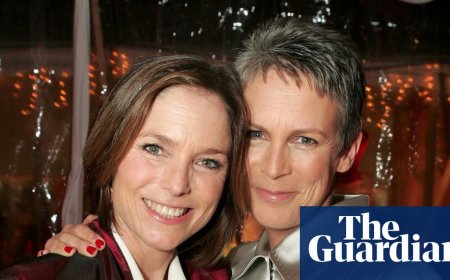 Jamie Lee Curtis announces death of actor sister Kelly aged 69: ‘My first friend and lifelong confidant’