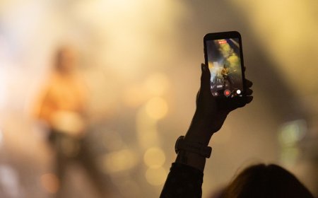 Phoebe Bridgers has rekindled the 'phone-free gigs' debate again — I fully support a ban and this poll shows most tech fans do too