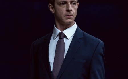 The Social Reckoning Sees Jeremy Strong Transform Into Mark Zuckerberg