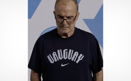 Uruguay Soccer Coach Refuses to Look at Camera During World Cup Photo Shoot