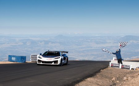 1,250 hp hybrid Corvette shatters the Pikes Peak production record