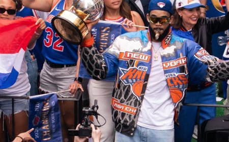 Knicks' Jalen Brunson & More Celebrate In Historic Championship Parade