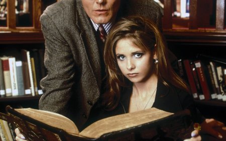 Sarah Michelle Gellar Pays Tribute to Late Buffy Costar Anthony Head
