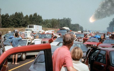 Deep Impact is better than Armageddon, and it's streaming for free on Tubi