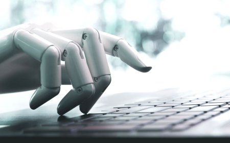 'What makes a CV stand out is the personal touch you add to it': Even professional CV writers are warning not to use AI to write a resume
