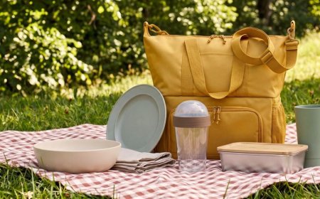 IKEA's understated picnic set is the classiest I've seen, as well as being practical and cheap — I'm not surprised it's selling fast