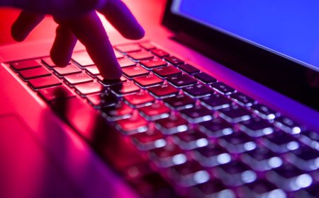 10 signs that someone is monitoring or accessing your accounts - how to stop them