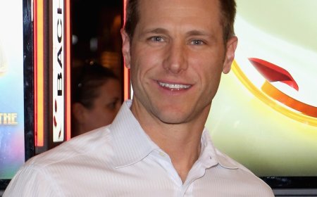 Bachelor Alum Jake Pavelka Marries Fiancée After Meeting on Dating App