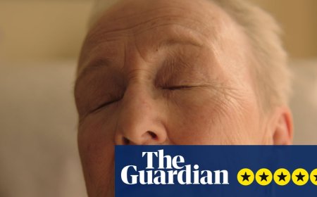 Familiar Touch review – Kathleen Chalfant is wonderful in subtle, sensual memory loss drama