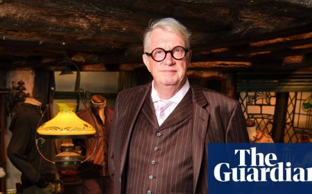 Mark Williams: ‘I browsed tractor magazines with Robbie Coltrane on the set of Harry Potter’