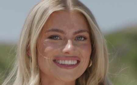 Love Island's Casa Amor bombshell Martha Rothwell leaves the boys stunned as she reveals she's bisexual and her last relationship was with a woman