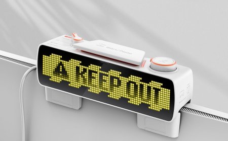 The Busy Bar Is a Gadget to Get People to Leave You Alone