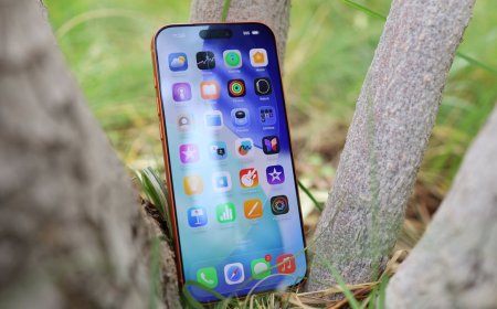 5 iPhone apps I can't live without — from StoryGraph to Google Photos