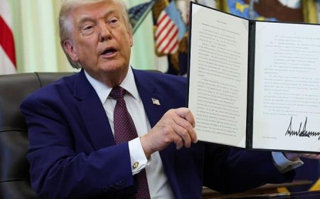 Judge urges Trump administration to drop $166B tariff appeal