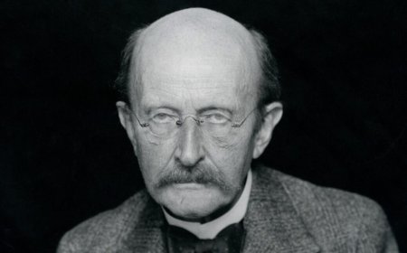 Why did this journal retract two 1940s papers by Max Planck?