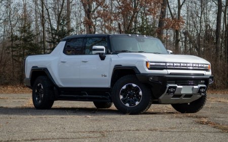 2022 GMC Hummer EV Pickup Review: One-Trick Pony