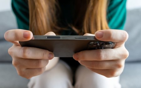 Britain plots digital bedtime after kicking under-16s off social media