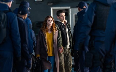 One of the Best Parts About ‘Disclosure Day’ Is This Practical Costuming Choice for Emily Blunt’s Heroine