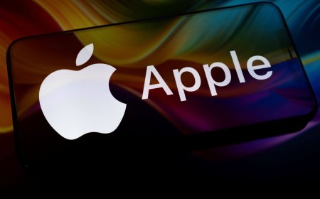 Apple (AAPL) Stock Plunges 6% Following Unprecedented Hardware Price Increases