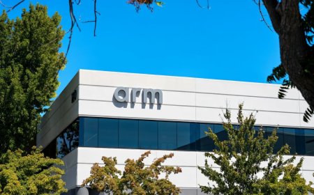 Arm Holdings (ARM) Stock Soars to Record $427.99 — Should Investors Chase the Rally?