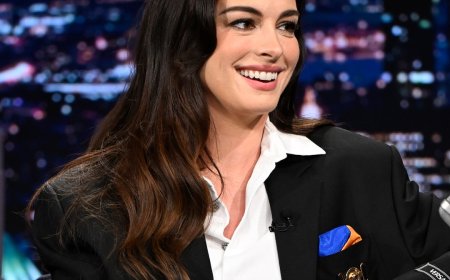 Anne Hathaway Reacts to Possibility of Devil Wears Prada 3