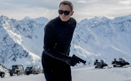 Amazon Boss Clues "Modern" James Bond Movie With Exact Status Update Revealed