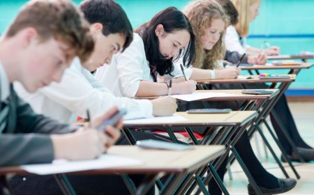 UK exam watchdog frets over smart specs turning GCSEs into Google searches