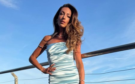 Inside the snarky group chat gossip about Victoria Montano as her $10,000-a-week Darling Point mansion listing raises eyebrows