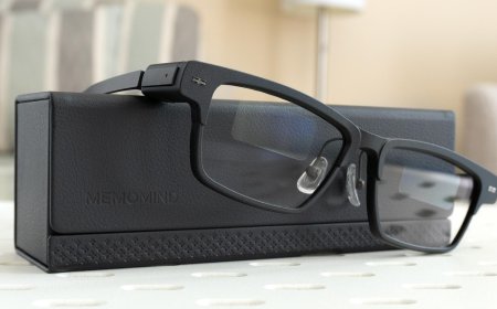 These camera-free smart glasses made me feel like Tony Stark