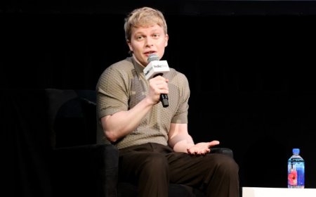Ronan Farrow on What We Can Do to Keep Censorship and the Threats of AI at Bay