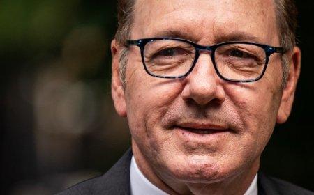 Kevin Spacey On Being Gay & Closeted: “I Always Felt That I Was Being Attacked”