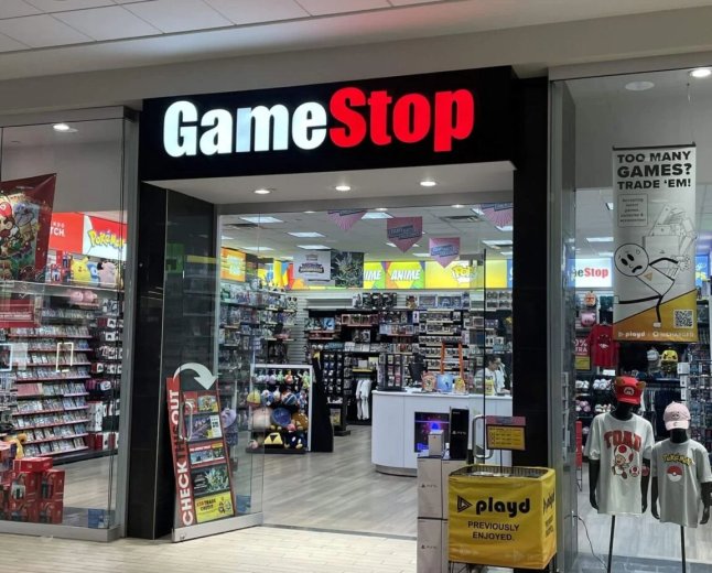 GameStop (GME) Stock Rallies 4% as Cohen Doubles Down on eBay Acquisition Push