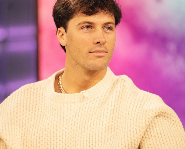 Love Island USA's Rob Rausch Shaves His Head in New Transformation