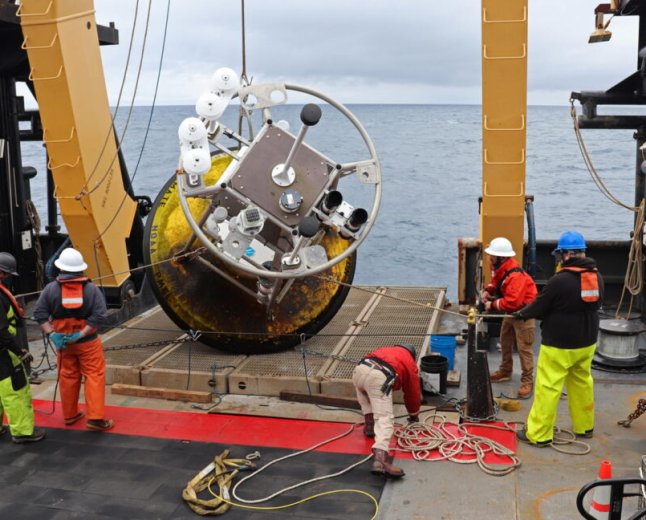 Alaskans will be flying blind after NSF decommissions ocean monitoring network