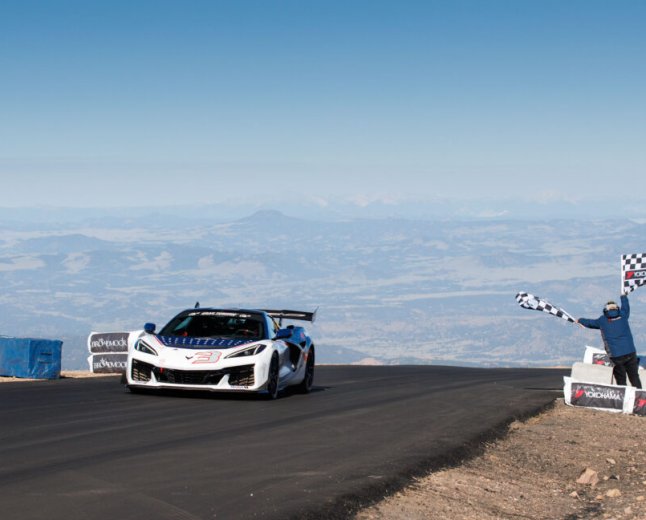 1,250 hp hybrid Corvette shatters the Pikes Peak production record