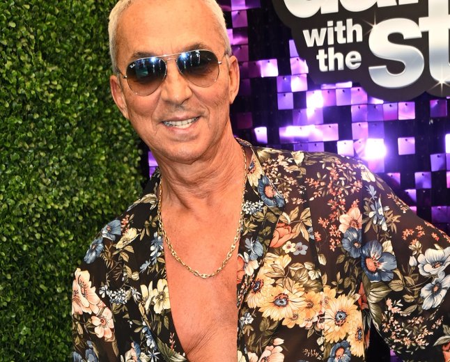 Dancing With the Stars’ Bruno Tonioli Reveals If He's Leaving the Show