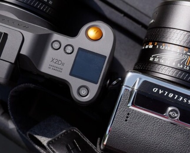 Hasselblad X2D II vs. 907X 100C: Same Sensor, Very Different Cameras