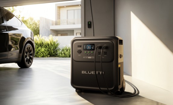 Bluetti Elite 400 Review: A Massive Rolling Battery for Outage Backup, Travel Power, and Keeping Everything Charged