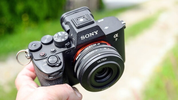 The $200 Pancake Lens That Almost Made a Sony Setup Perfect