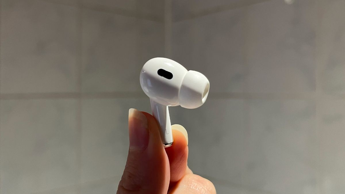Did you know you can use an AirPod to make an 'over-engineered frisbee stat tracker' that calculates spin and speed? No, of course you didn't — but someone's done it, and it works really well