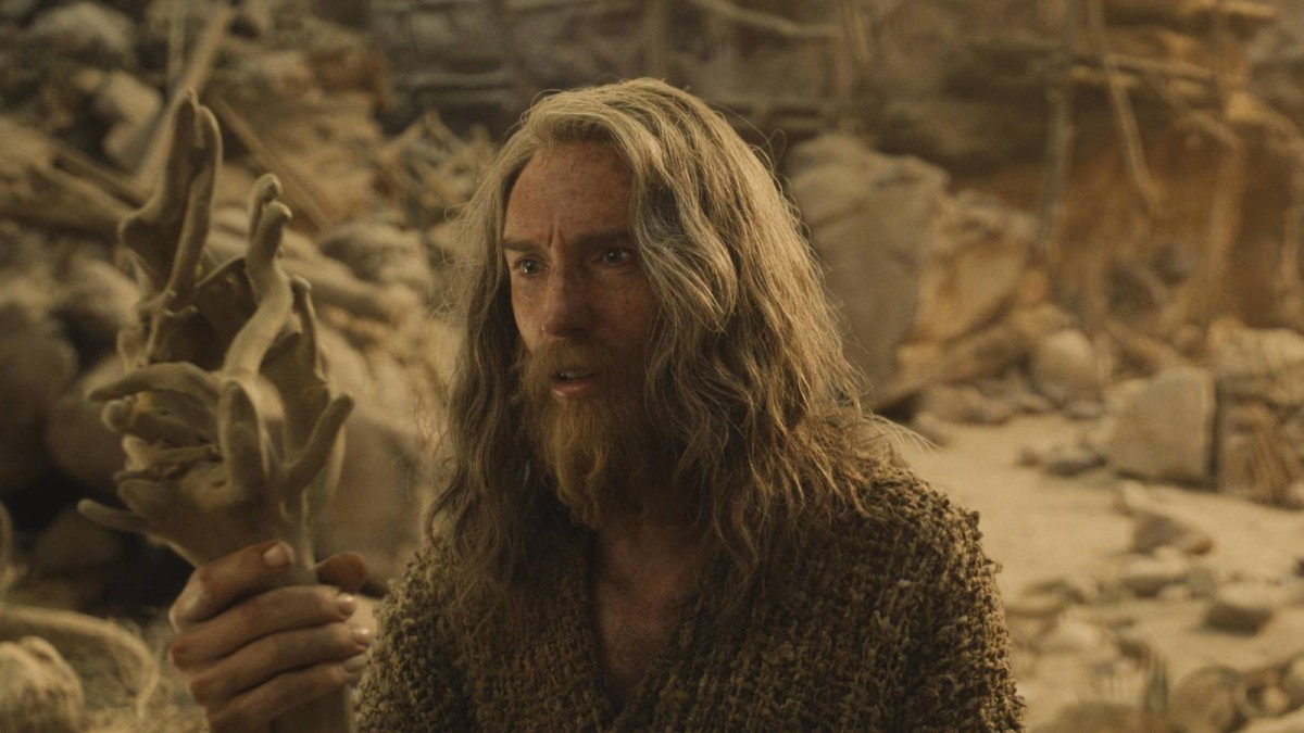 Rings Of Power Star Teases Gandalf's New Mindset After Season 3 Time Jump