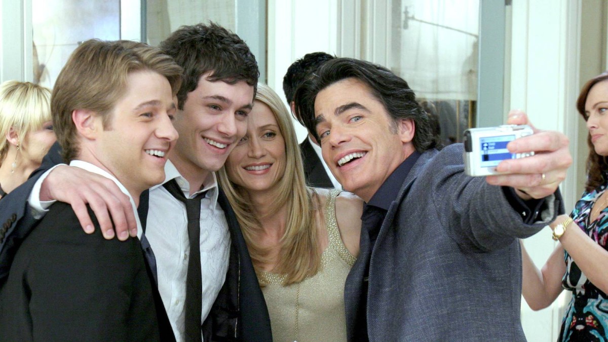8 Hit Shows From The Early 2000s That Hit Much Different Today