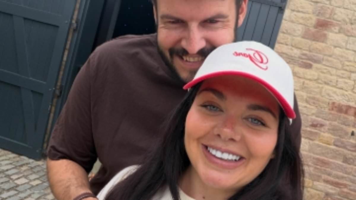 Scarlett Moffatt shares how she's navigating 'heavy' grief and finding 'tiny pockets of joy' after the death of two family members in one week