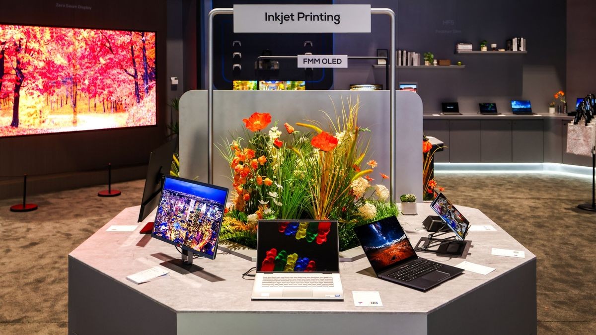 Lenovo announces world's first laptop with inkjet-printed OLED — the Legion R9000P is equipped with a 240 Hz IJP panel from TCL CSOT