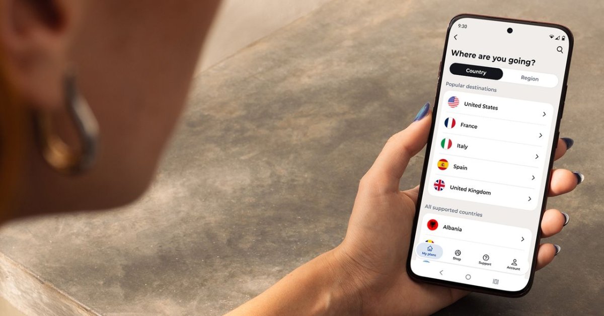 Motorola Phones Now Have a Built-In Travel eSIM for Mobile Data Outside the US