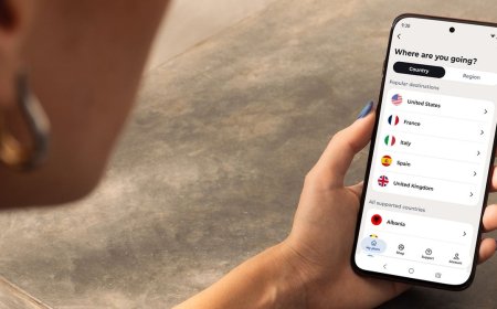 Motorola Phones Now Have a Built-In Travel eSIM for Mobile Data Outside the US
