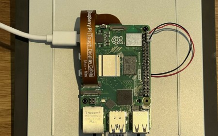 Raspberry Pi goes large with 10.1-inch Touch Display 2